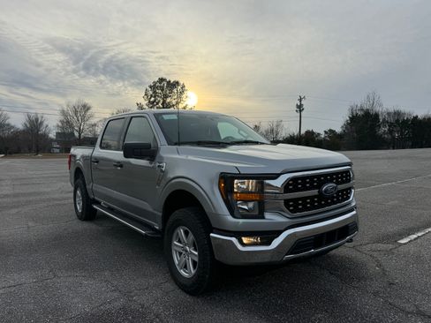 Used 2023 Ford F150 XLT AWD/4WD image 2