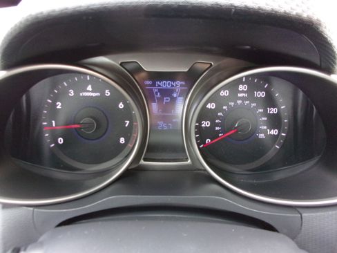 Used 2013 Hyundai Veloster N Coupe 3D FWD image 12