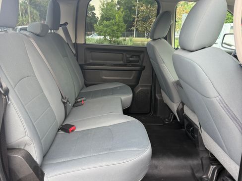Used 2019 RAM 1500 4x4 Crew Cab Classic Tradesman image 17