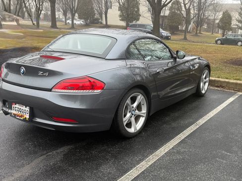 Used 2014 BMW Z4 sDrive28i image 3