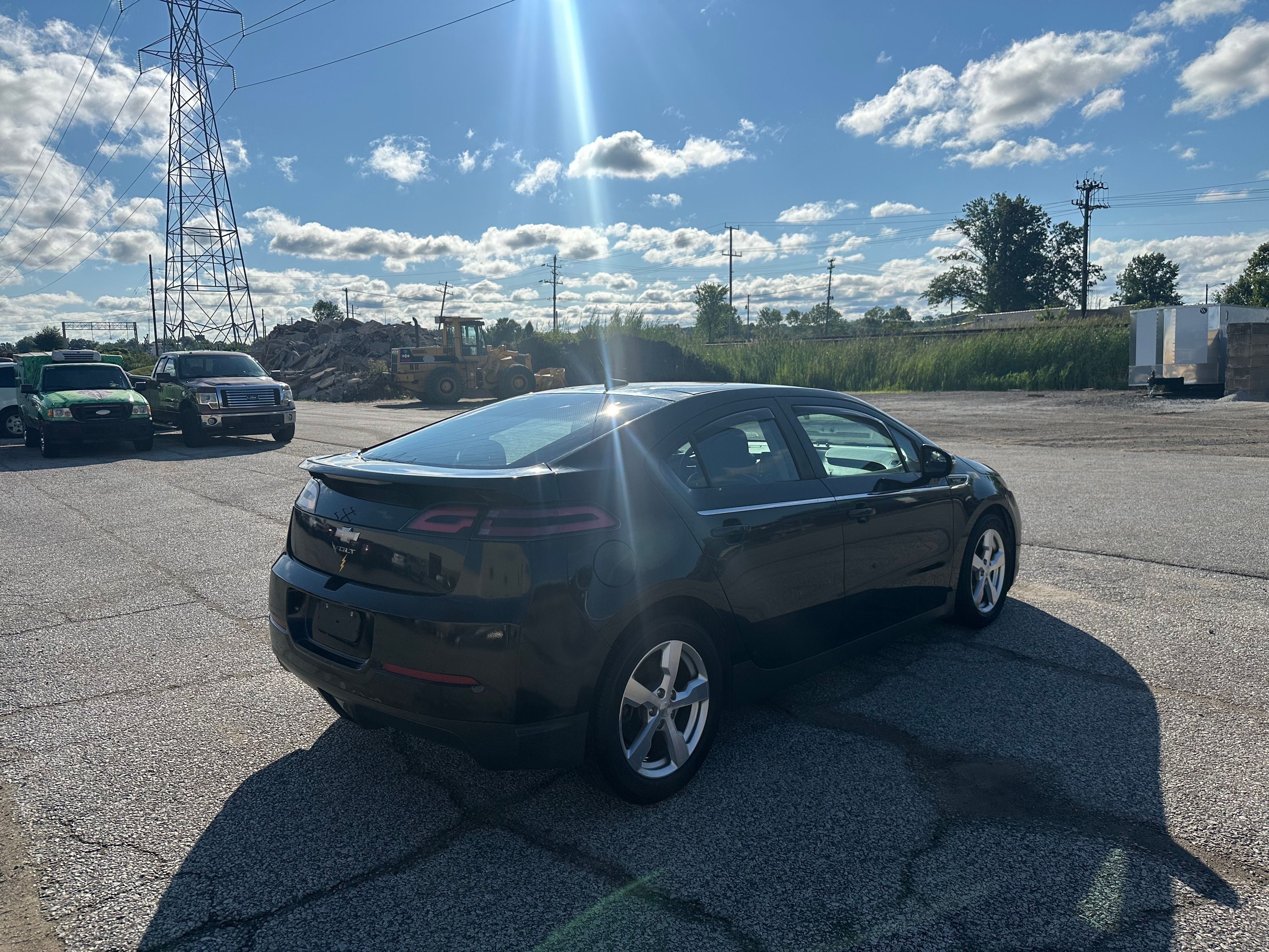 Used 2011 Chevrolet Volt Premium FWD image 3