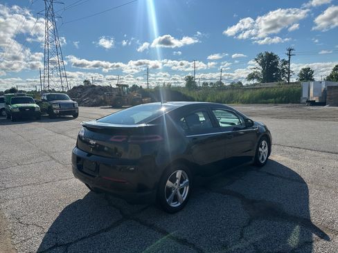 Used 2011 Chevrolet Volt Premium FWD image 3