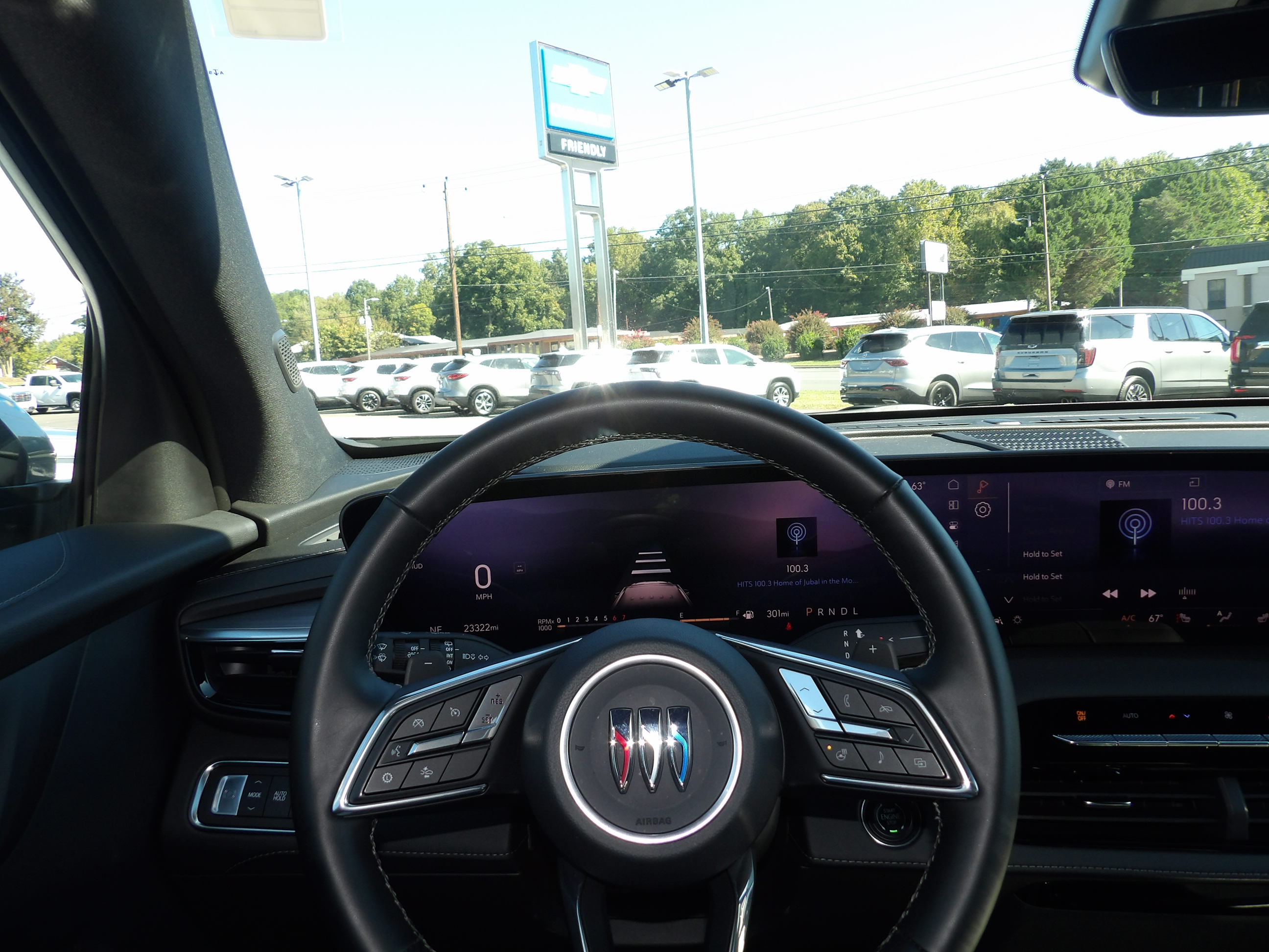 Used 2026 Buick Enclave FWD Preferred image 2