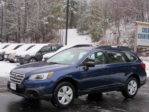 Used 2016 Subaru Outback 2.5i Premium image 2