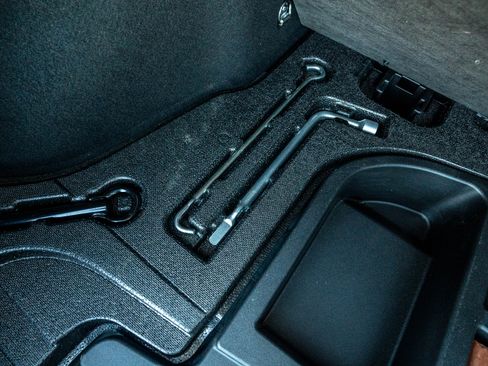 Used 2020 Toyota Prius image 17