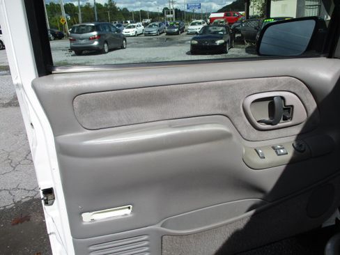 Used 1998 GMC Sierra 2500 Classic SL image 20