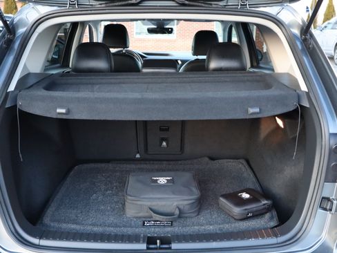 Used 2022 Volkswagen Taos SEL image 17