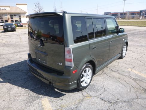 Used 2005 Scion xB image 6
