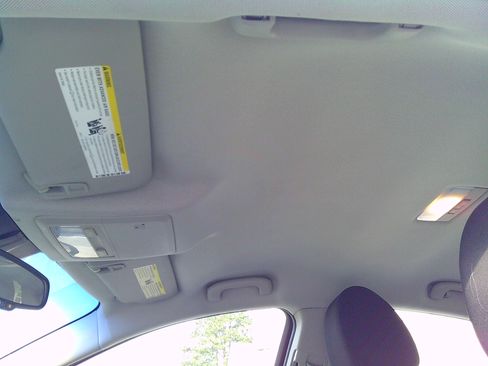 Used 2012 Chevrolet Cruze LS image 12