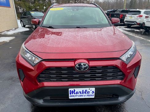 Used 2019 Toyota RAV4 LE image 3