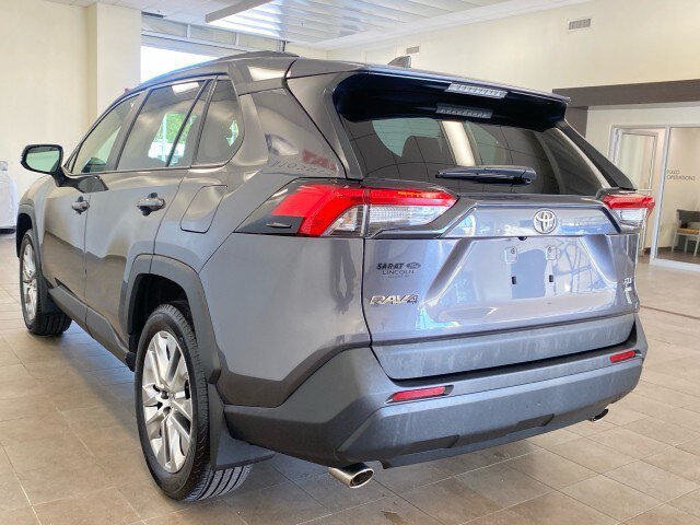 Used 2024 Toyota RAV4 XLE Premium AWD/4WD image 5