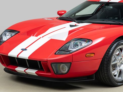 Used 2005 Ford GT UNAVAIL RWD image 44