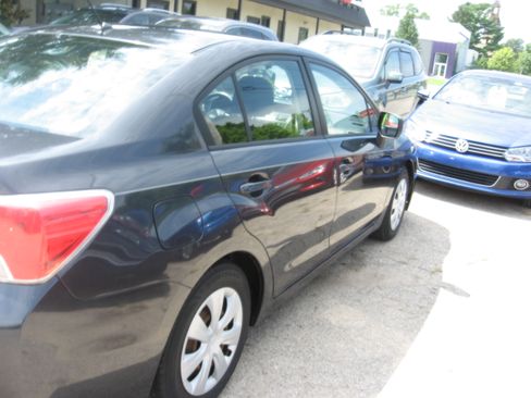Used 2013 Subaru Impreza 2.0i Sedan AWD/4WD image 4