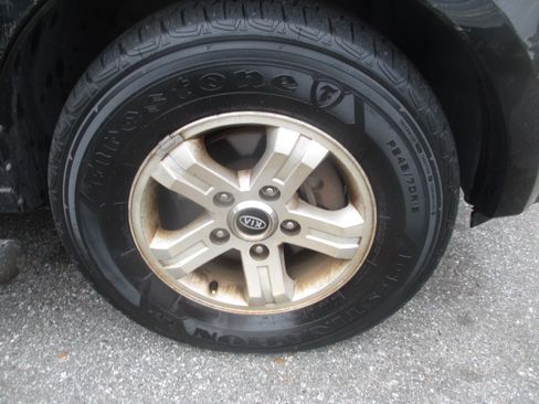 Used 2005 Kia Sorento LX image 13