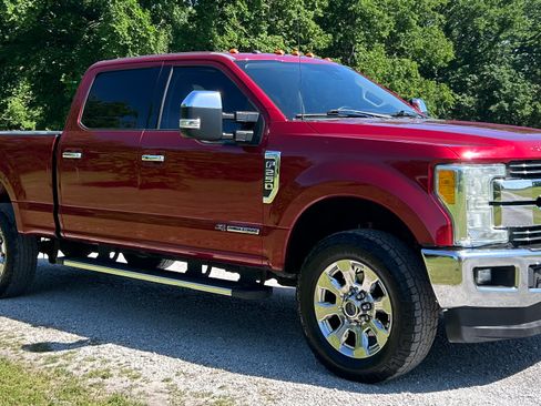 Used 2017 Ford F250 4x4 Crew Cab Super Duty image 11