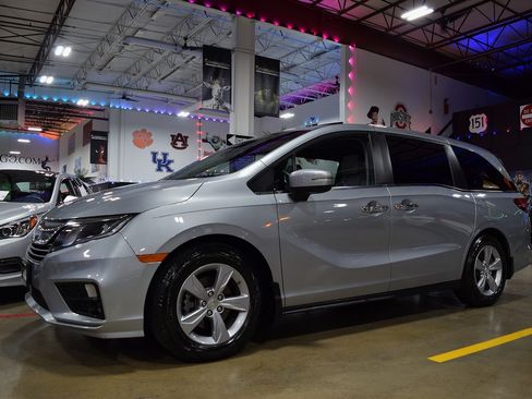 Used 2018 Honda Odyssey EX-L image 11
