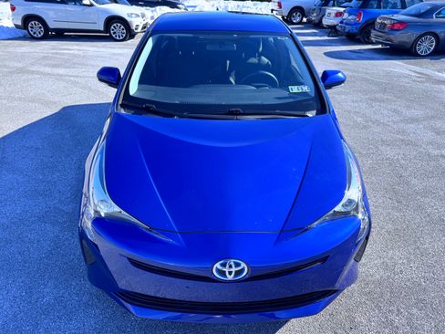 Used 2016 Toyota Prius Two image 2