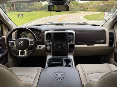 Used 2018 RAM 1500 2WD Crew Cab Laramie image 19