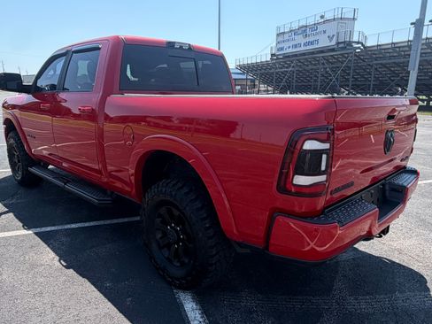 Used 2022 RAM 2500 4x4 Crew Cab Laramie image 3