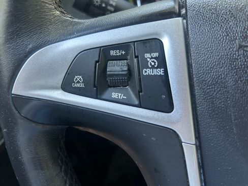 Used 2016 Chevrolet Equinox FWD LT image 9