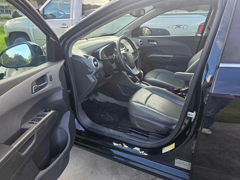 Used 2017 Chevrolet Sonic Premier image 7