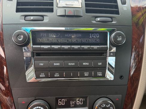 Used 2007 Cadillac DTS Luxury image 13