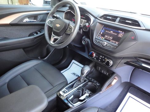 Used 2023 Chevrolet TrailBlazer ACTIV image 21