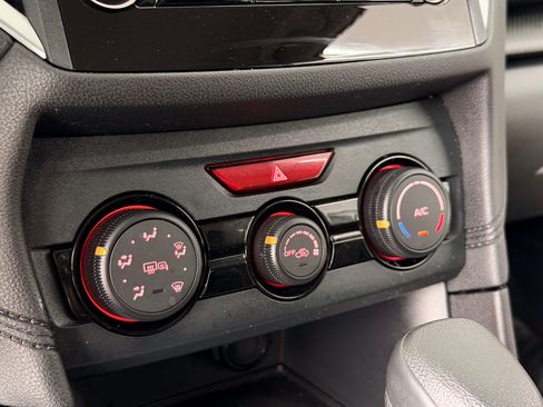 Used 2019 Subaru Impreza 2.0i Premium image 12