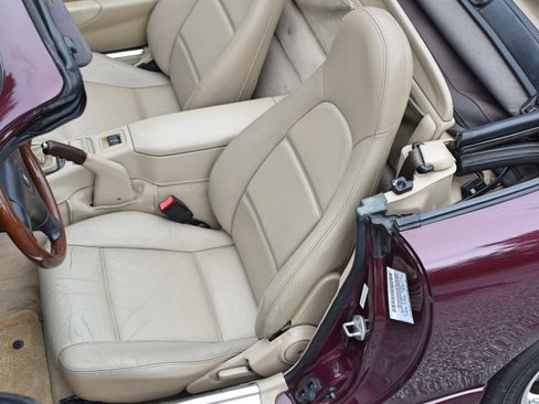 Used 2000 MAZDA MX-5 Miata Special Edition image 33