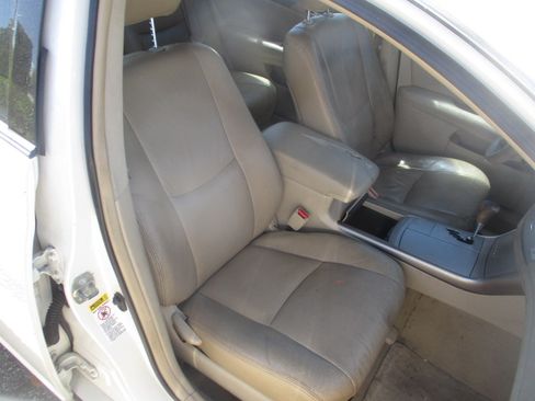 Used 2005 Toyota Avalon XLE image 14