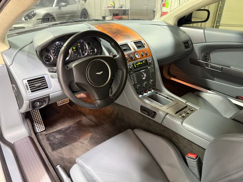 Used 2005 Aston Martin DB9 RWD image 20