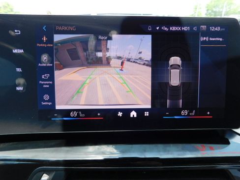 Used 2025 BMW X1 xDrive28i image 18