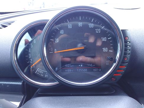 Used 2017 MINI Cooper Clubman image 14