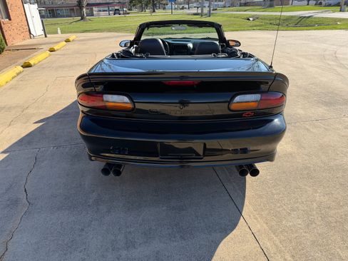 Used 2002 Chevrolet Camaro Z28 image 7