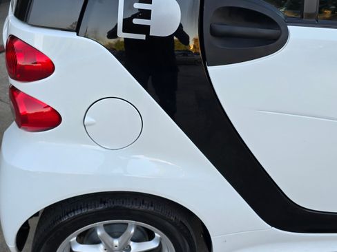 Used 2015 smart fortwo electric drive image 47
