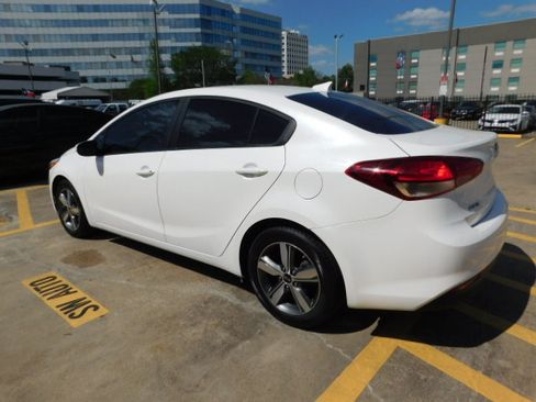Used 2018 Kia Forte LX image 6