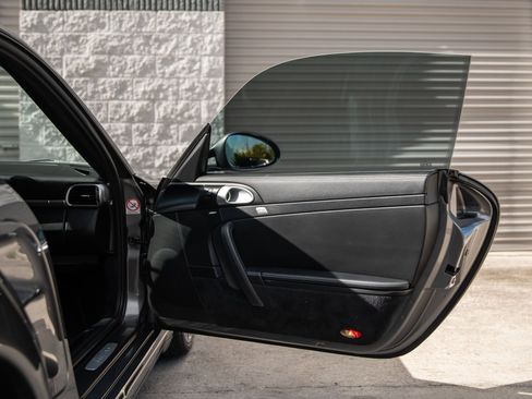 Used 2010 Porsche 911 Turbo image 28