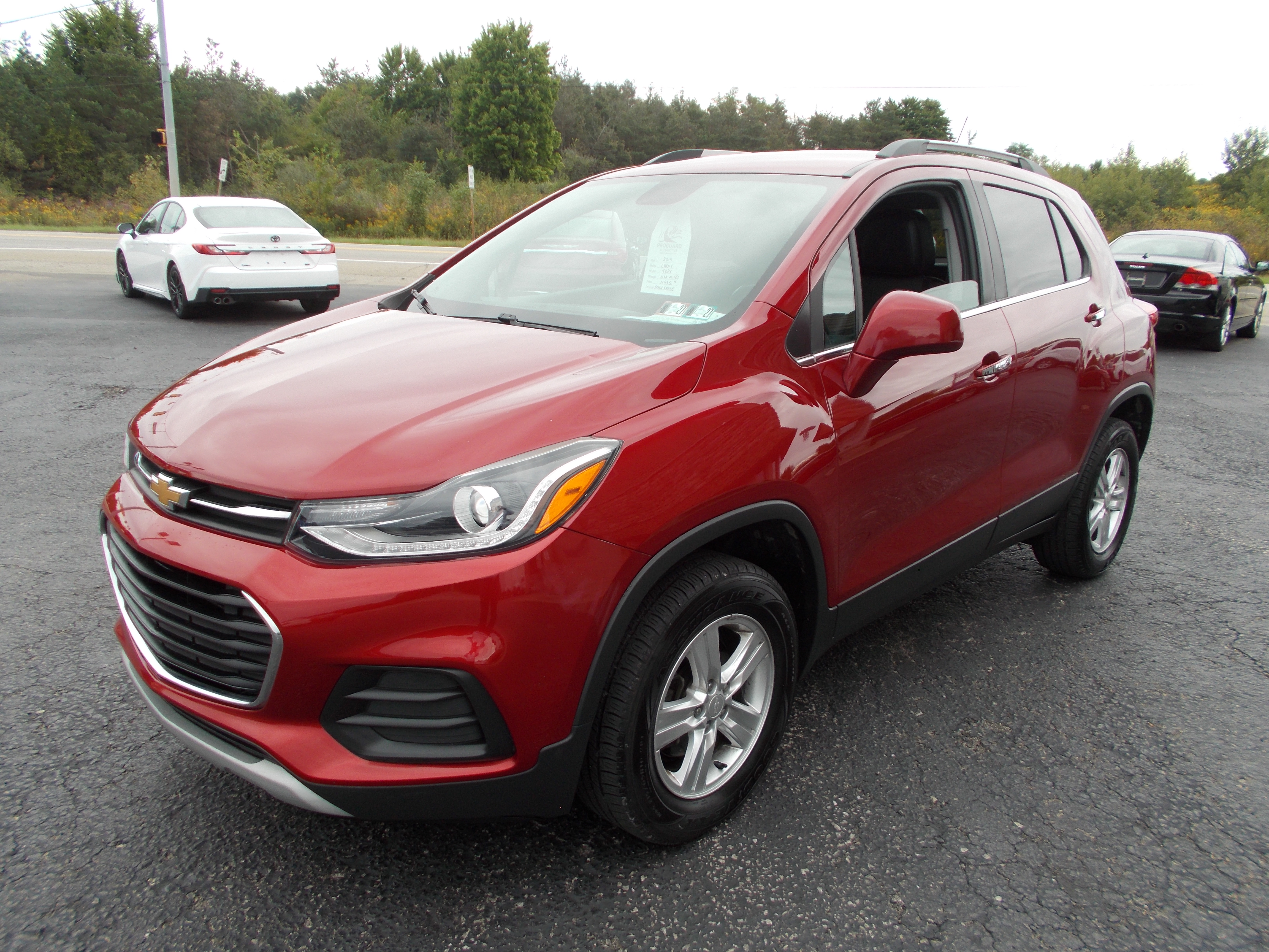 Used 2019 Chevrolet Trax AWD LT w/ 1LT image 1