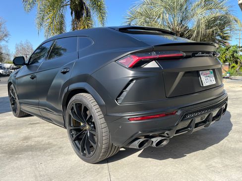 Used 2020 Lamborghini Urus image 32