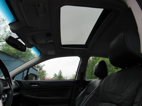 Used 2015 Subaru Legacy 2.5i Limited AWD/4WD image 18
