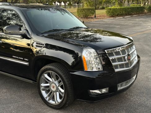 Used 2014 Cadillac Escalade ESV Platinum image 67