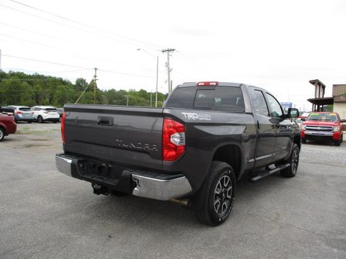 Used 2017 Toyota Tundra SR5 image 6