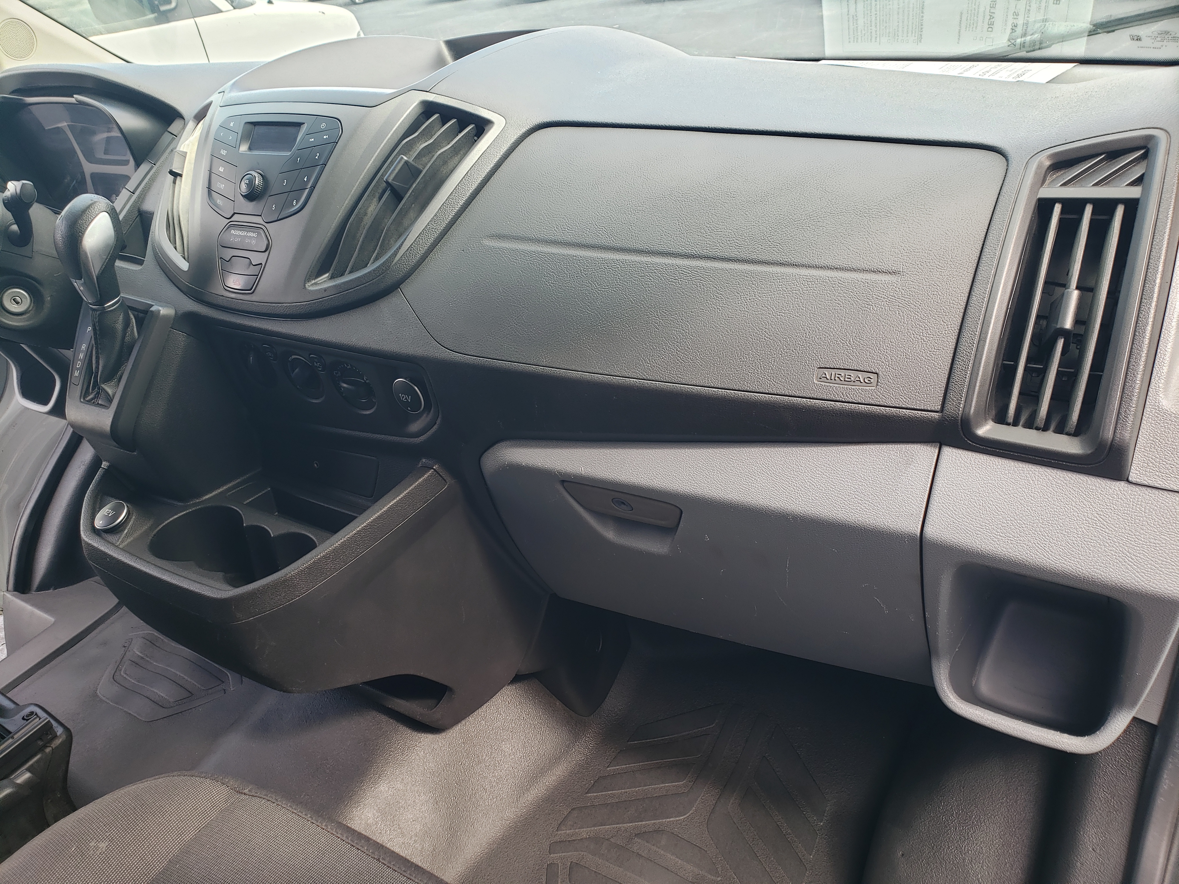 Used 2018 Ford Transit 250 130 Low Roof RWD image 13