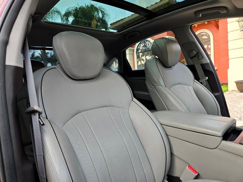 Used 2015 Hyundai Genesis 3.8 image 32