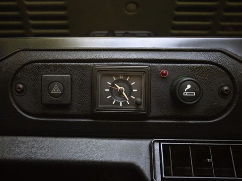 Used 1994 Land Rover Defender 90 image 17
