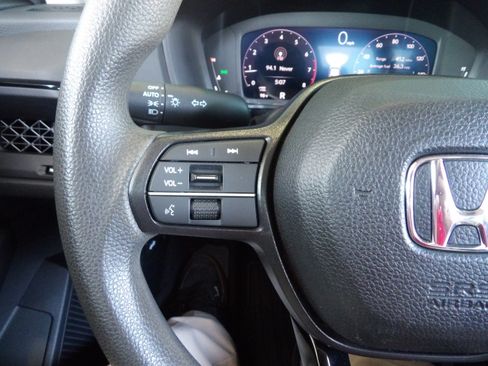 Used 2024 Honda Accord EX image 24
