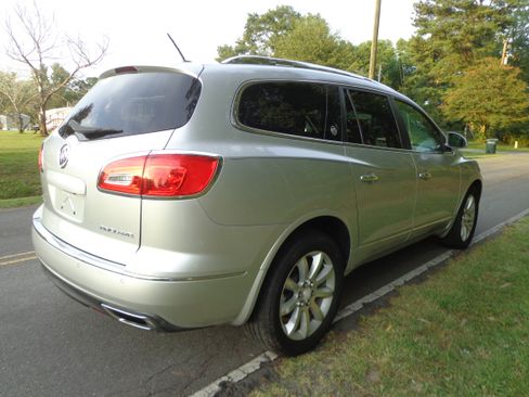 Used 2014 Buick Enclave FWD Premium image 3