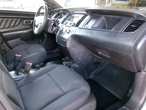 Used 2015 Ford Taurus Police Interceptor AWD image 5