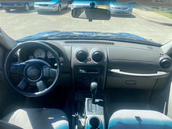 Used 2004 Jeep Liberty 4WD Sport image 7