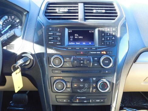 Used 2017 Ford Explorer image 14